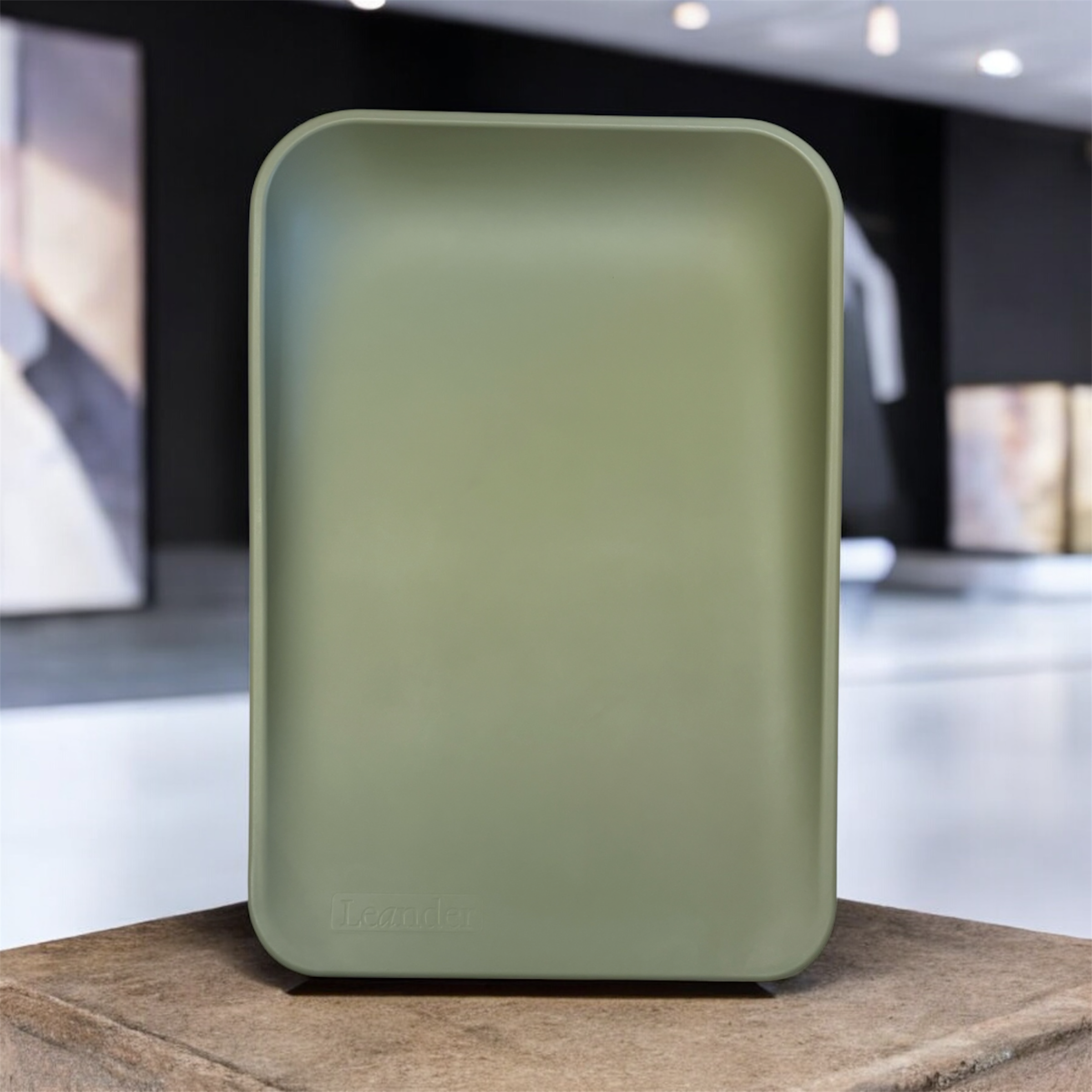 Leander Matty Puslepude, Olive