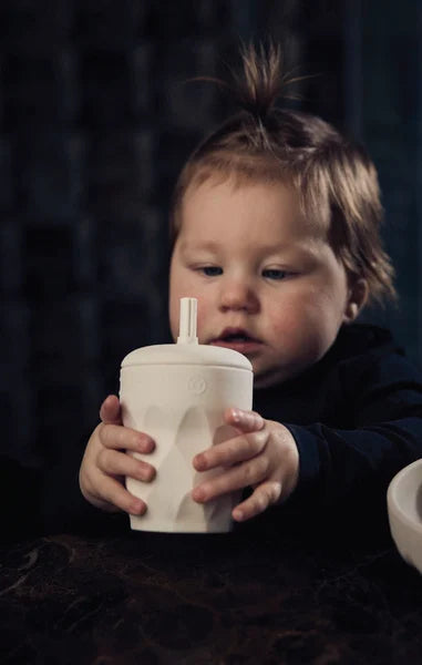 Najell Silikone Kop m. sugerør og snacklåg, porcelæn hvid