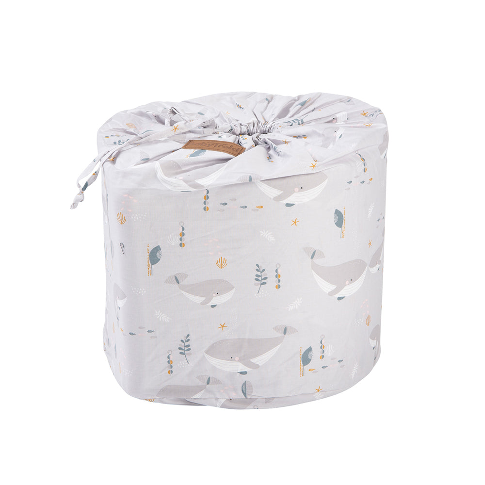 Markland Sengerand LUX, Hval