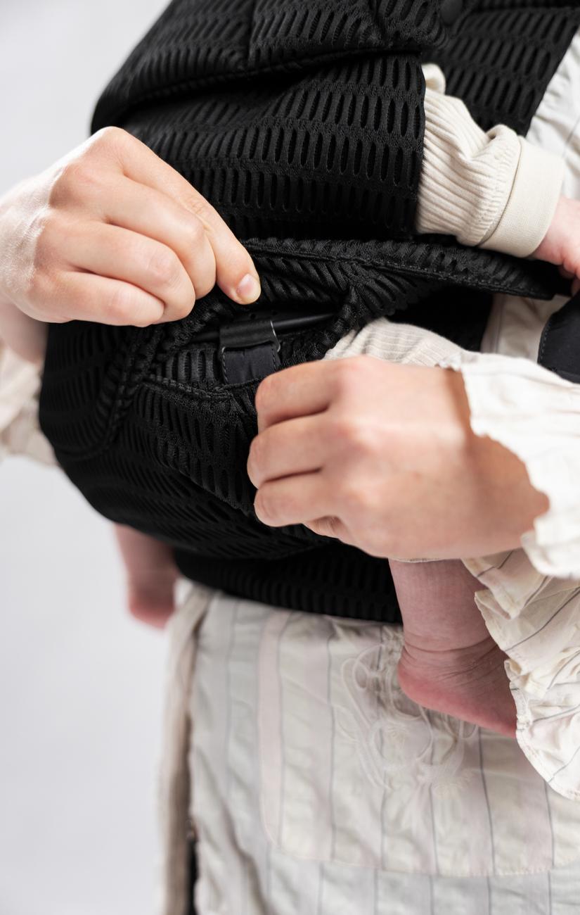 Najell Rise bæresele, Jet Black