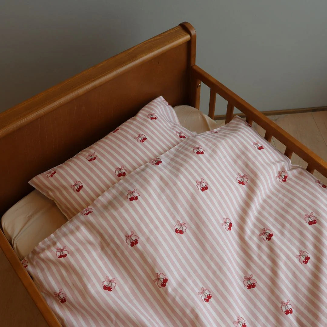 By Mats Babysengetøj, Cherry bow